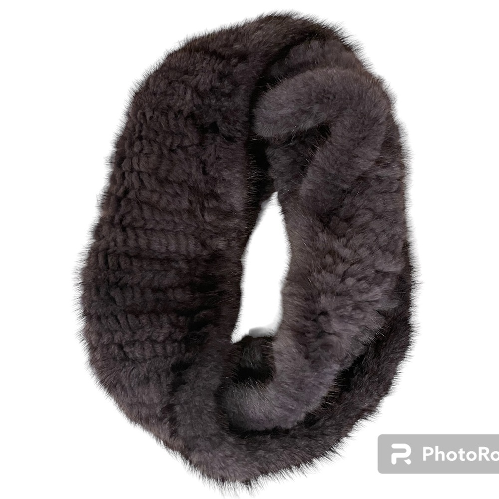 Deep gray,‎ fuzzy infinity scarf. Beautiful and warm!